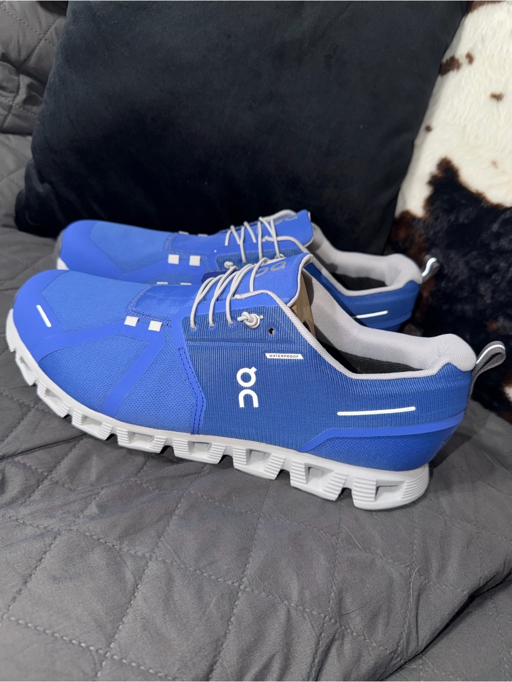 On Running Men's Cloud 5 Waterproof Sneakers - Blue